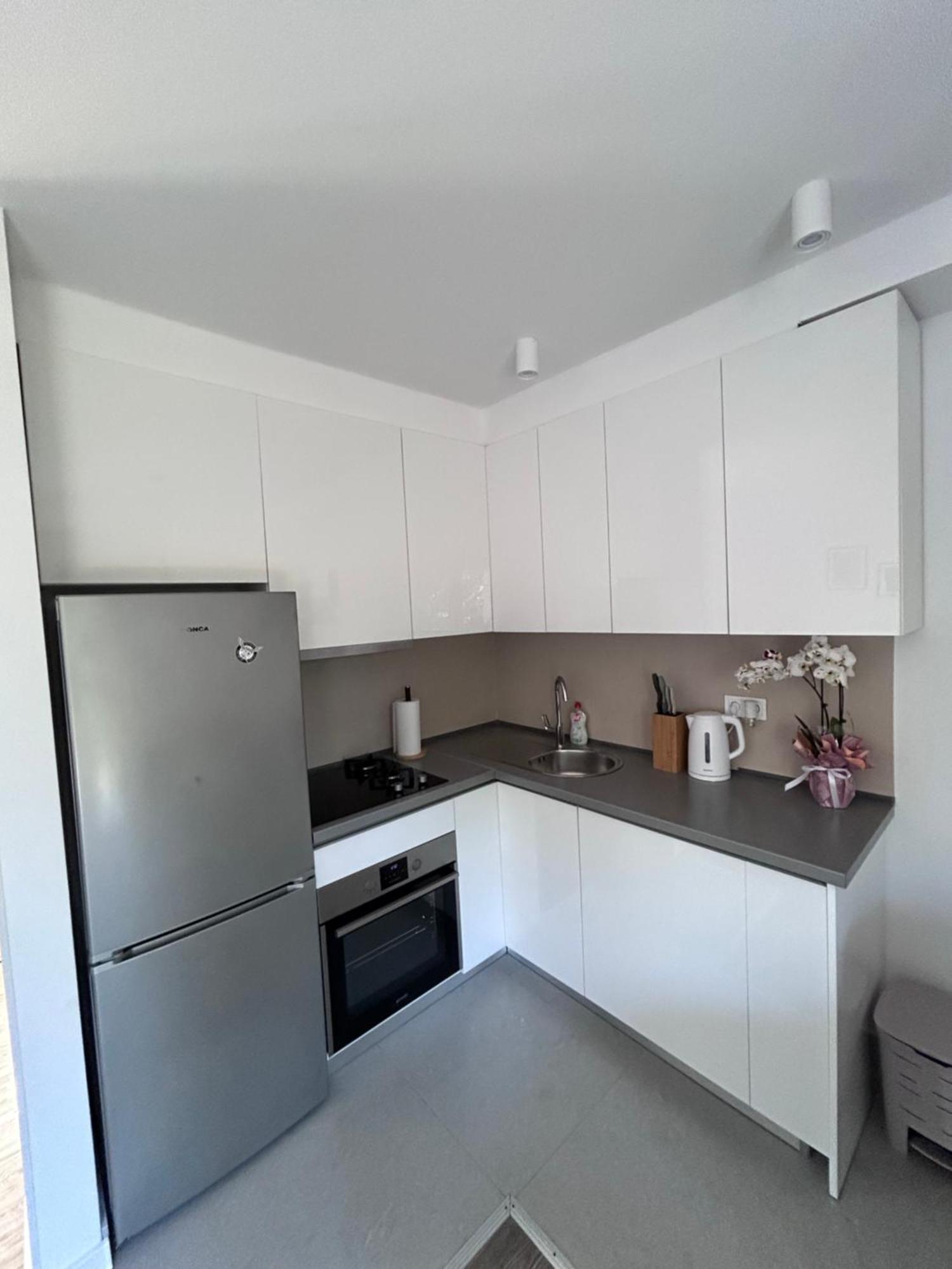 Appartamento Apartman Zen Kaštela Esterno foto